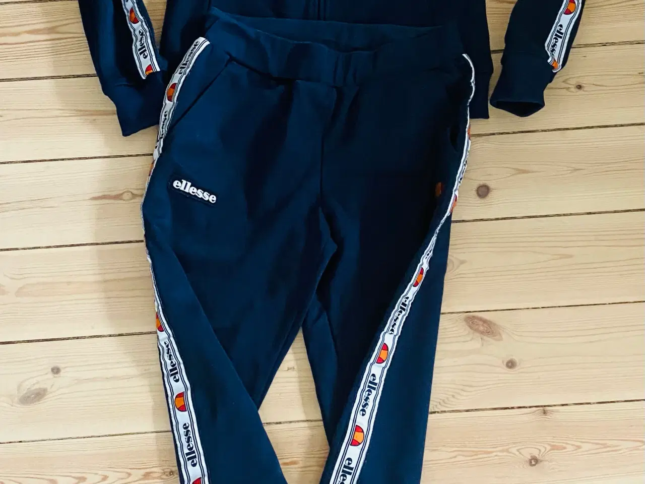 Billede 1 - Ellesse tracksuit