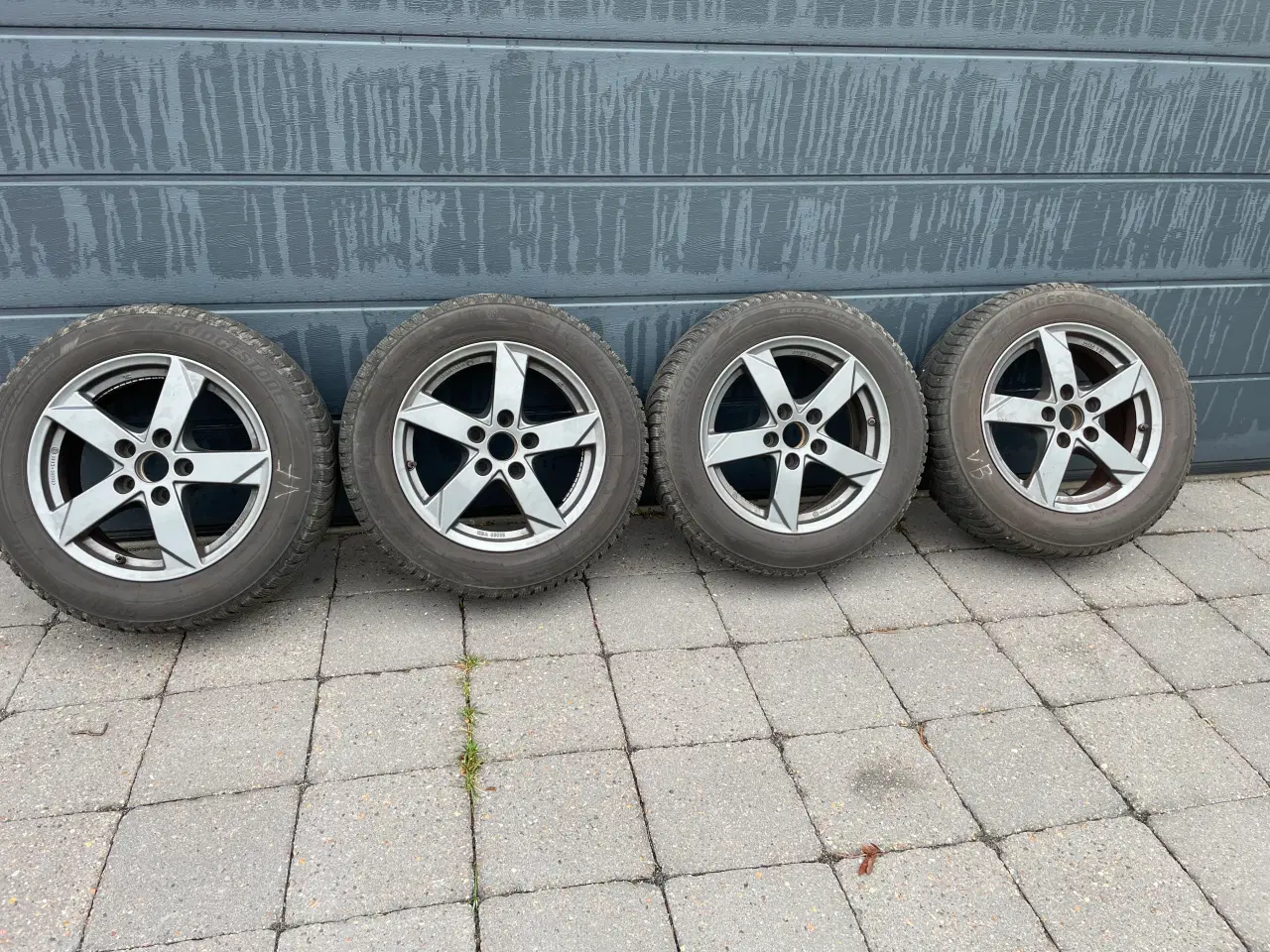 Billede 1 - Vinterdæk på alufælge -  205/60 R 60