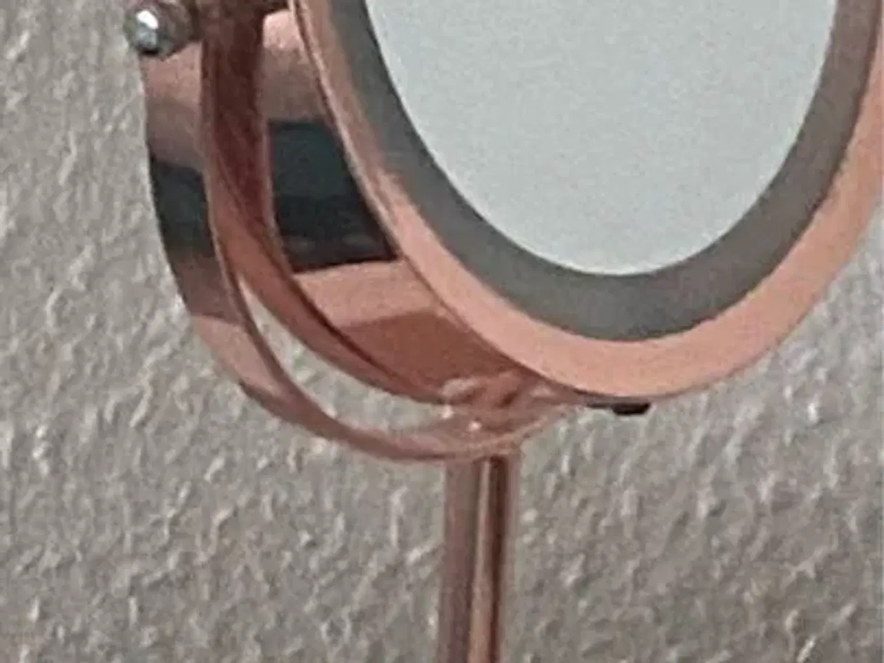 Billede 1 - Lyserød spejl med lys