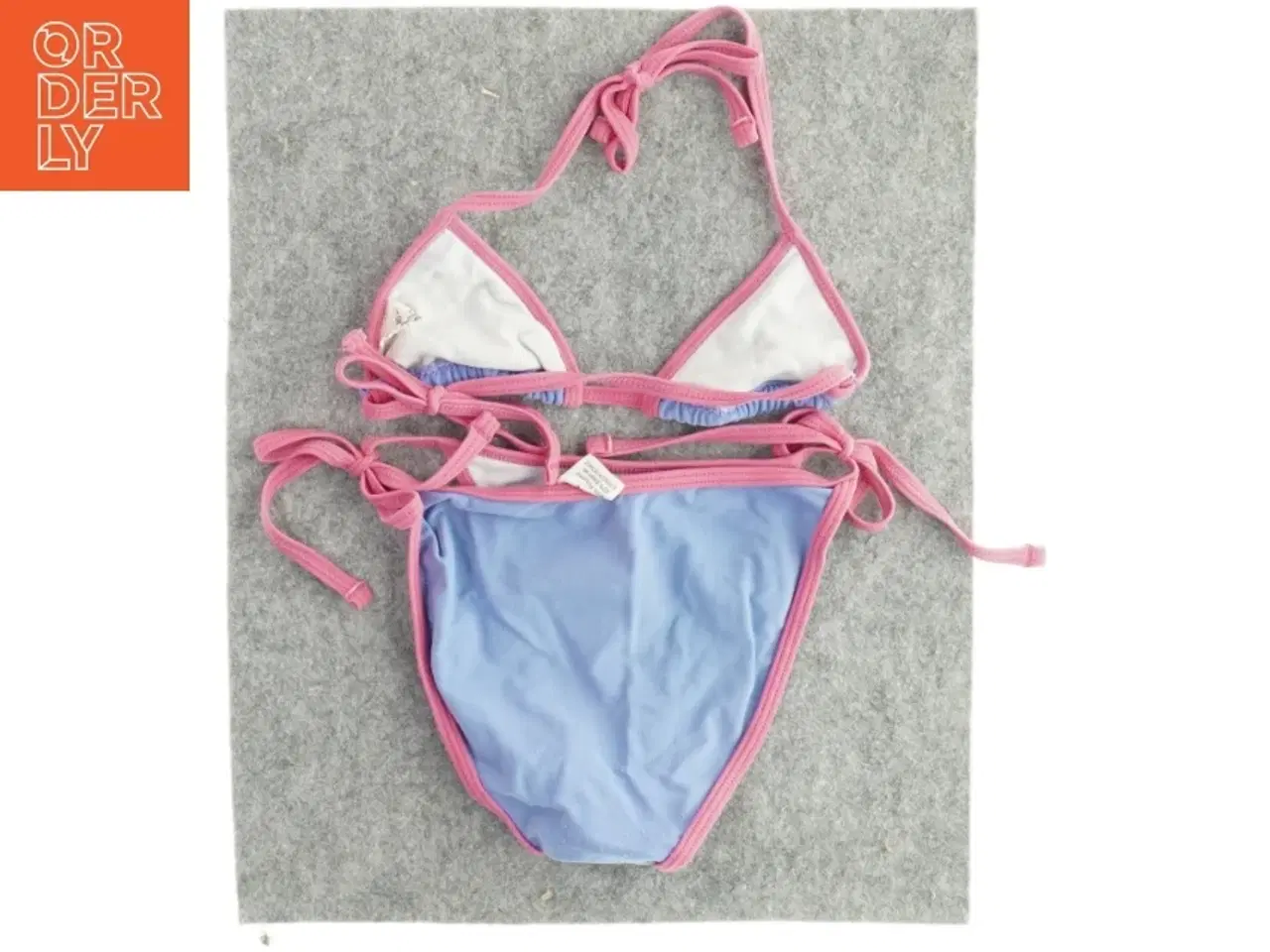 Billede 2 - Bikini (str. 110)