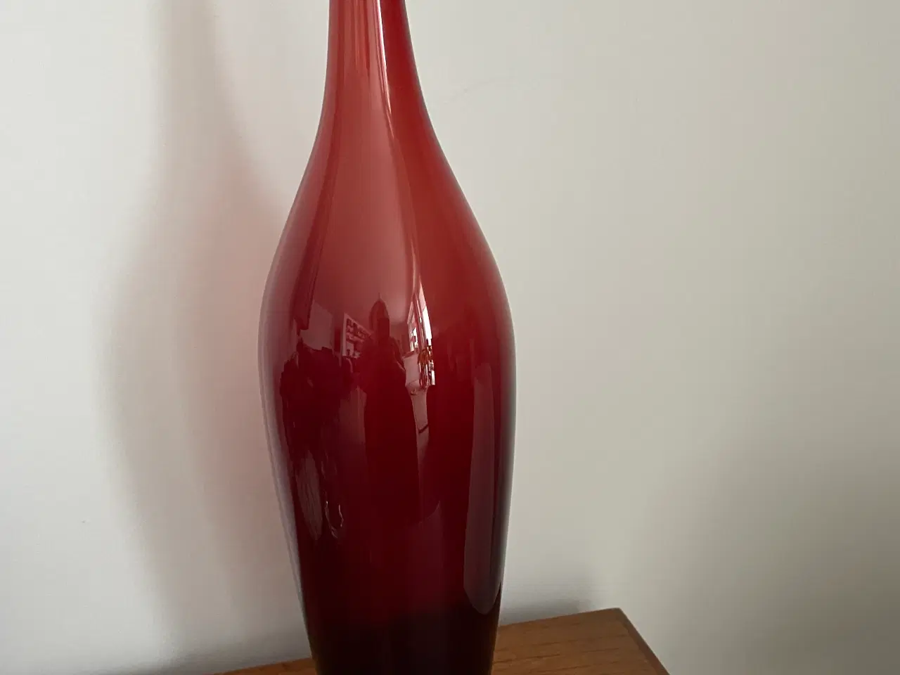 Billede 1 - Rød glas vase