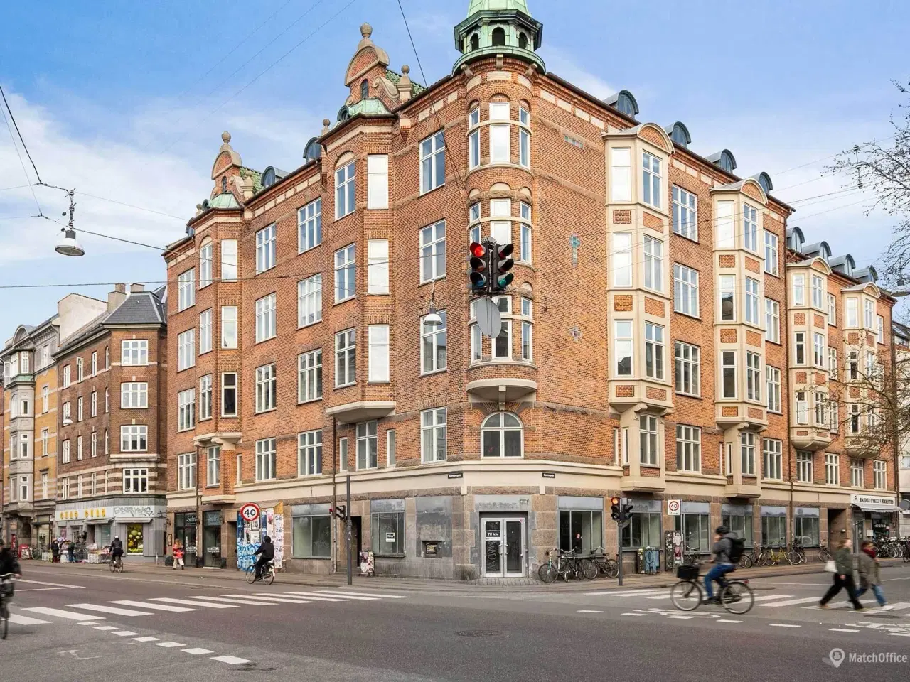 Billede 10 - Butik med god facade eksponering på Nørrebrogade - Eftertragtet hjørnelejemål.