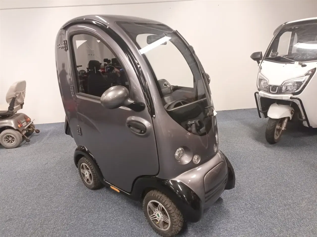 Billede 1 - City Kabine grå