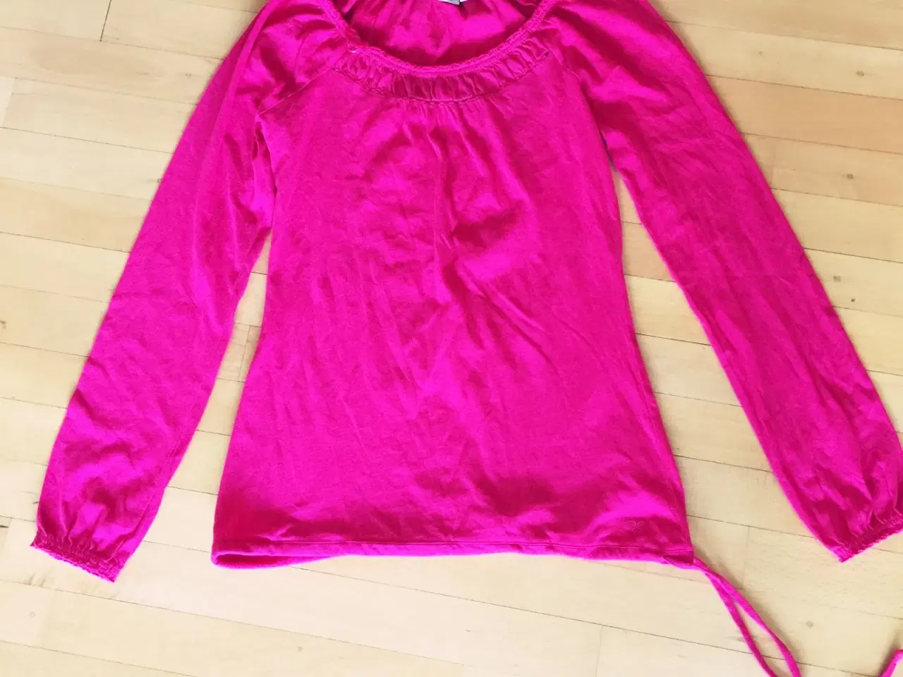 Billede 1 - Esprit sød pink langærmet bluse str xs.