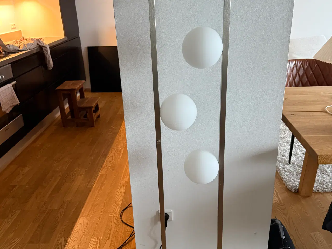 Billede 2 - Gulvlampe med lysdæmp