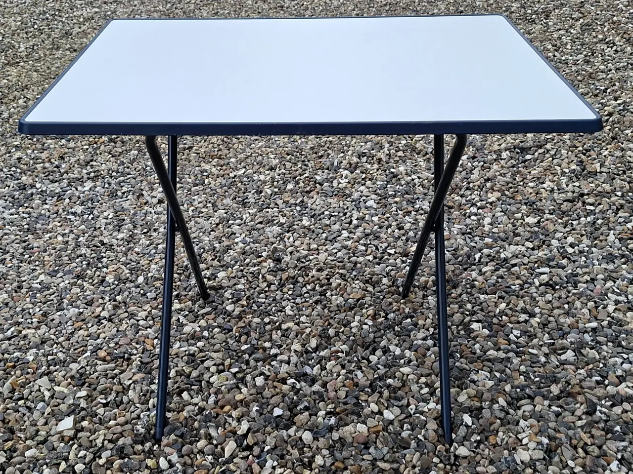 Billede 1 - Lille og let Campingbord