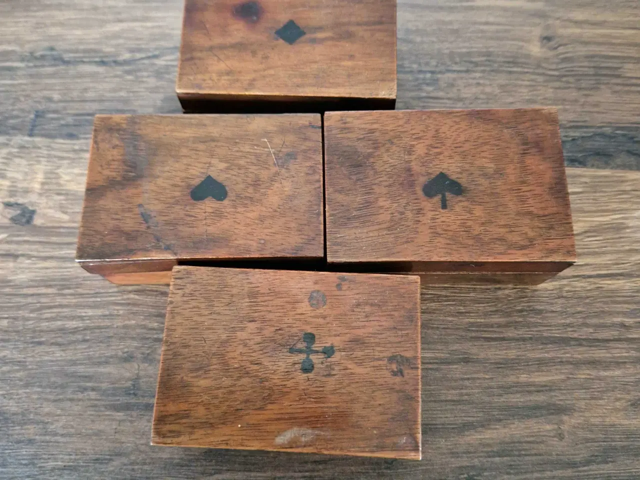 Billede 2 - Antikke trææsker til spil fra år 1900