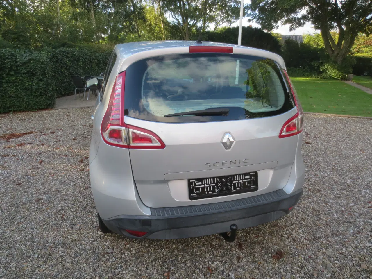 Billede 8 - Renault Scenic 1.6 i År 2010. Nysynet. 