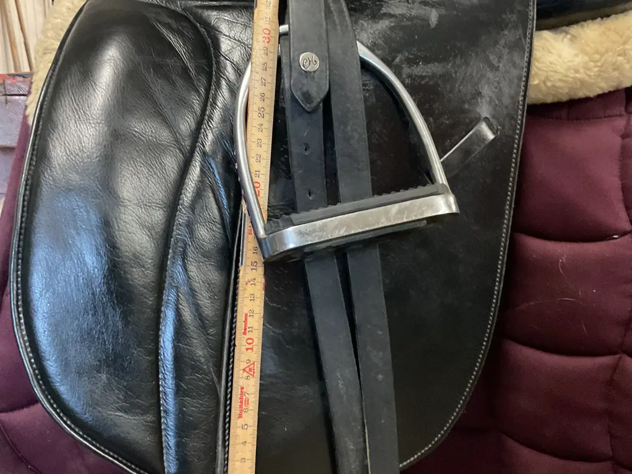 Billede 5 - Sadel med stigbøjler