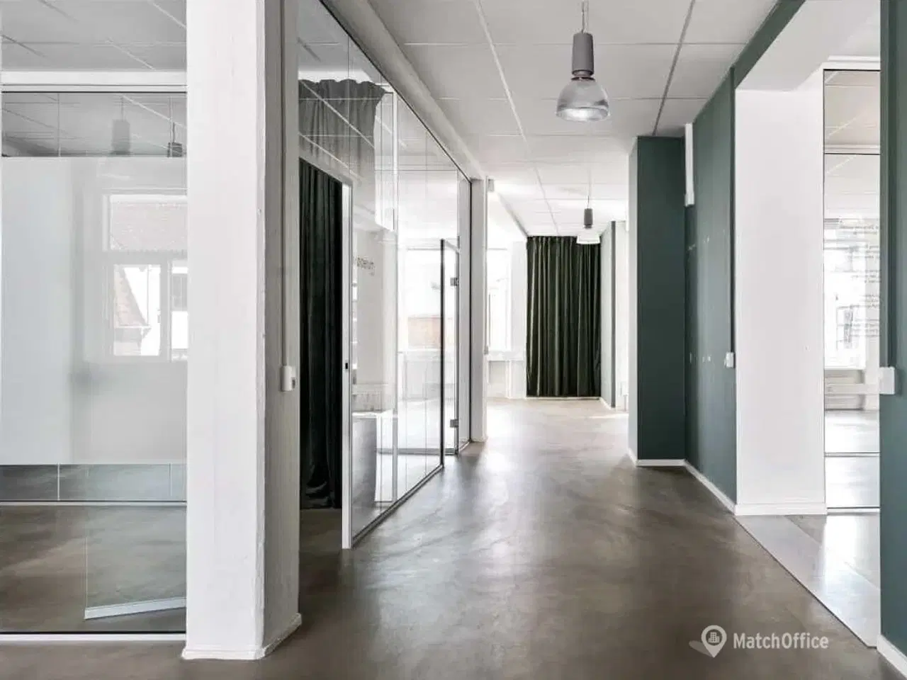 Billede 8 - Moderne kontor i industriel tidslomme