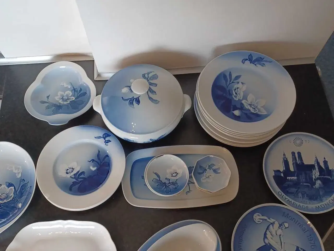 Billede 1 - B & G Julerosen blandet porcelæn, SKARP PRIS!!