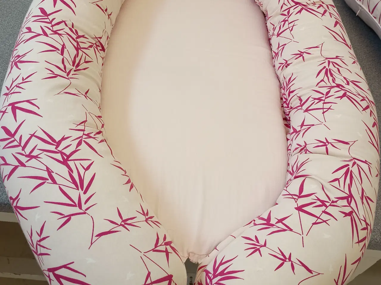 Billede 2 - Babynest og ammepude 
