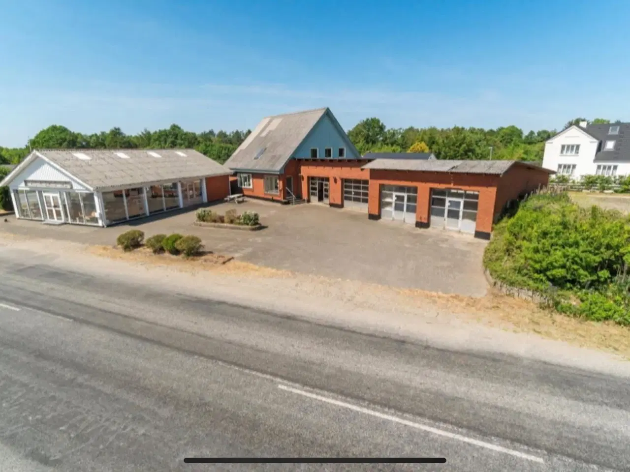 Billede 17 - Ejendom med Autoværksted 