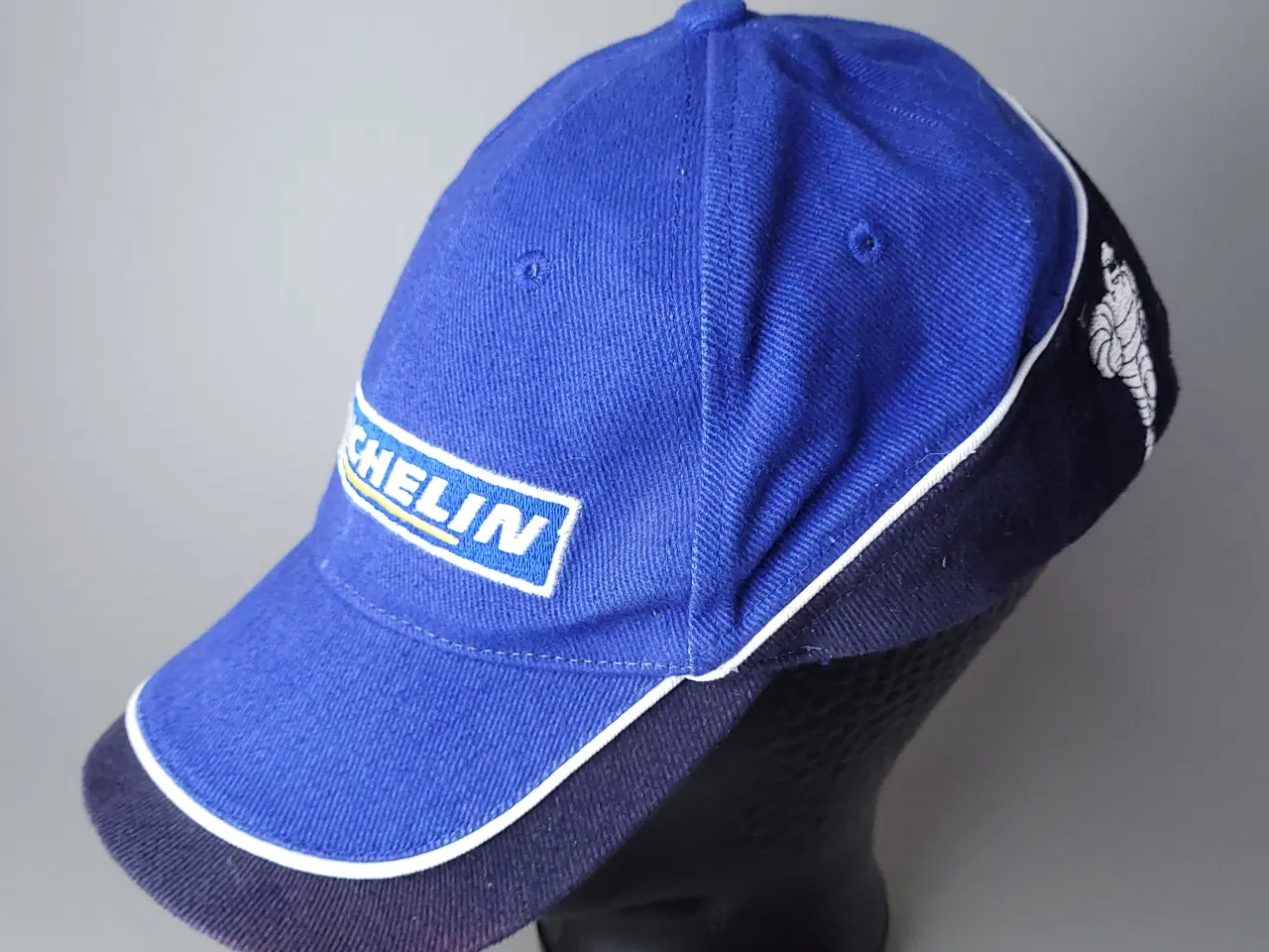 Billede 2 - ⭐️· Fed Michelin Kasket - Blå med Bibendum logo