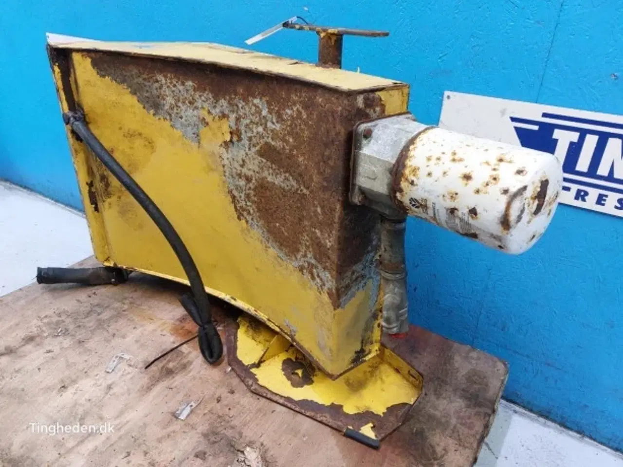 Billede 5 - New Holland FX38 Hydrauliktank 84032492