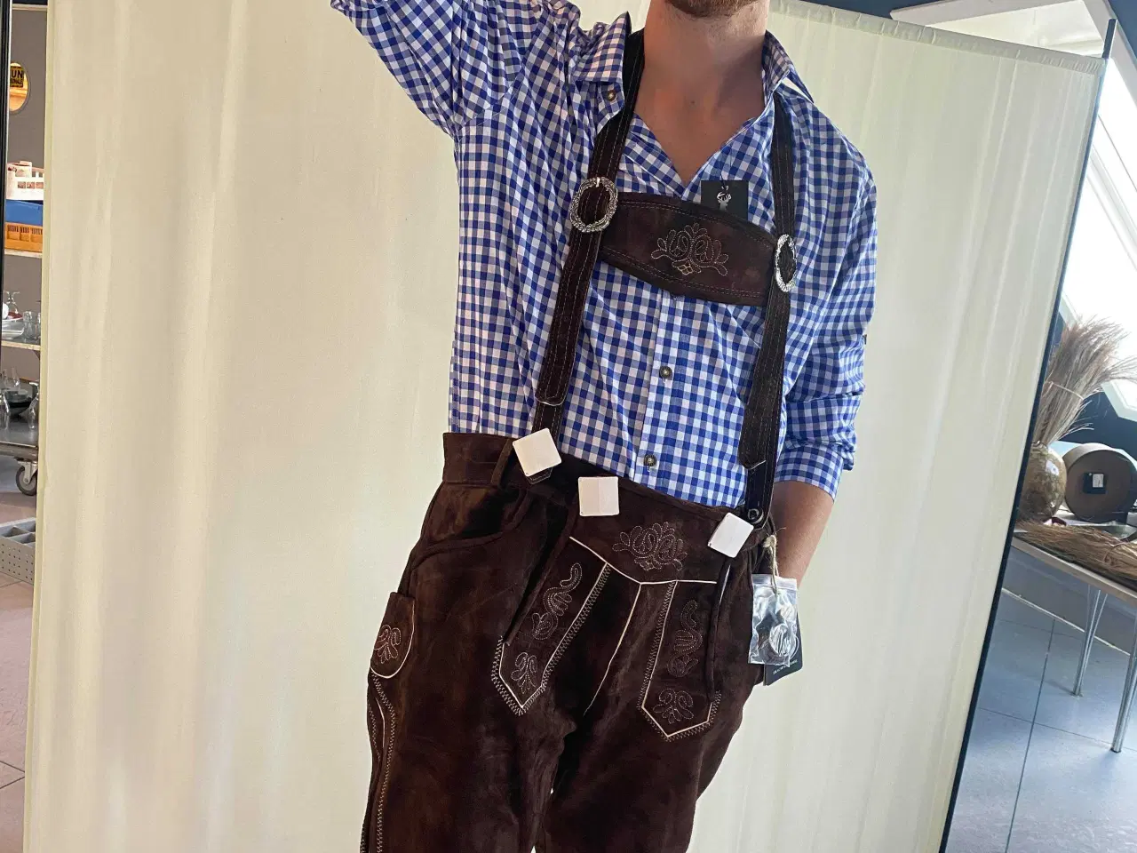 Billede 2 - Ægte lederhosen ubrugte 