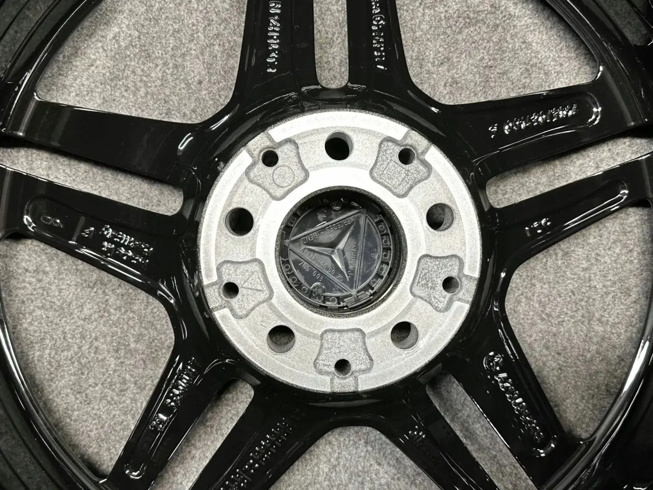 Billede 3 - ALUFÆLGE MERCEDES E KLASSE AMG 213 W213 E213 18"