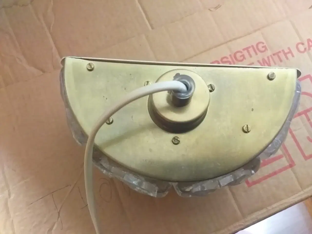 Billede 2 - Gammel lampe med buet front