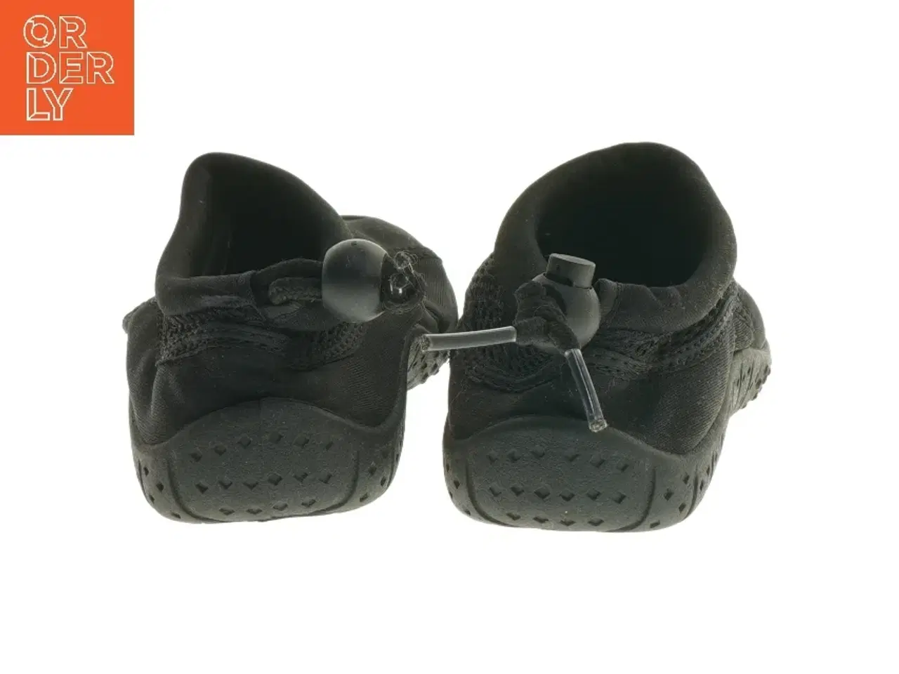 Billede 2 - Sort vandsko til børn (str. længde 21 cm)