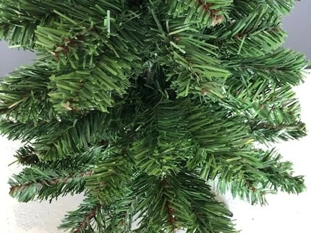 Billede 6 - "NEDSAT" FLOT lille kunstigt juletræ på 90 cm.