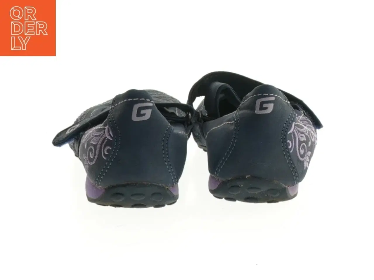 Billede 2 - Blå sko med blomsterbroderi fra Graceland (str. 34 )