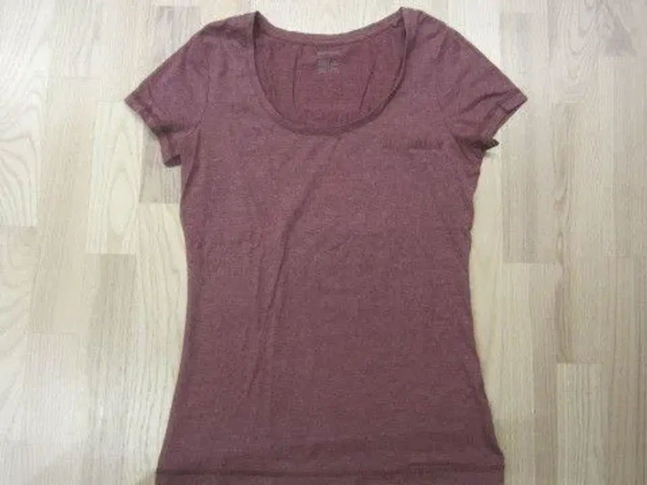 Billede 1 - Str. S (36/38), elastisk t-shirt