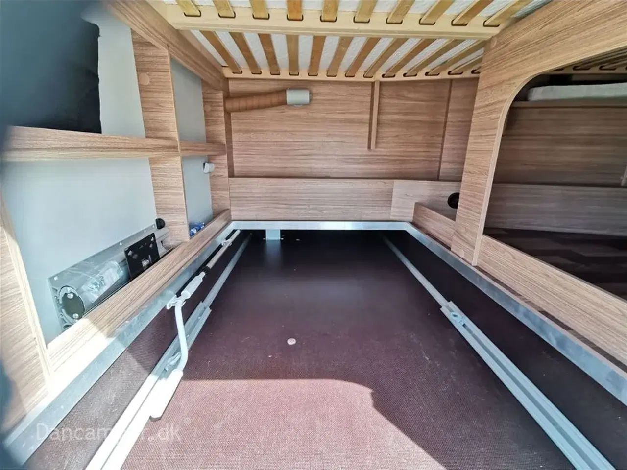 Billede 4 - 2022 - Weinsberg CaraCompact 600 MF "Pepper Edition"   Under klargøring! Flot Pepper Edition, 9-trin aut., Solcelle 180W, Lithiumbatteri 100Ah, El-trin, Navigation, Head-up display