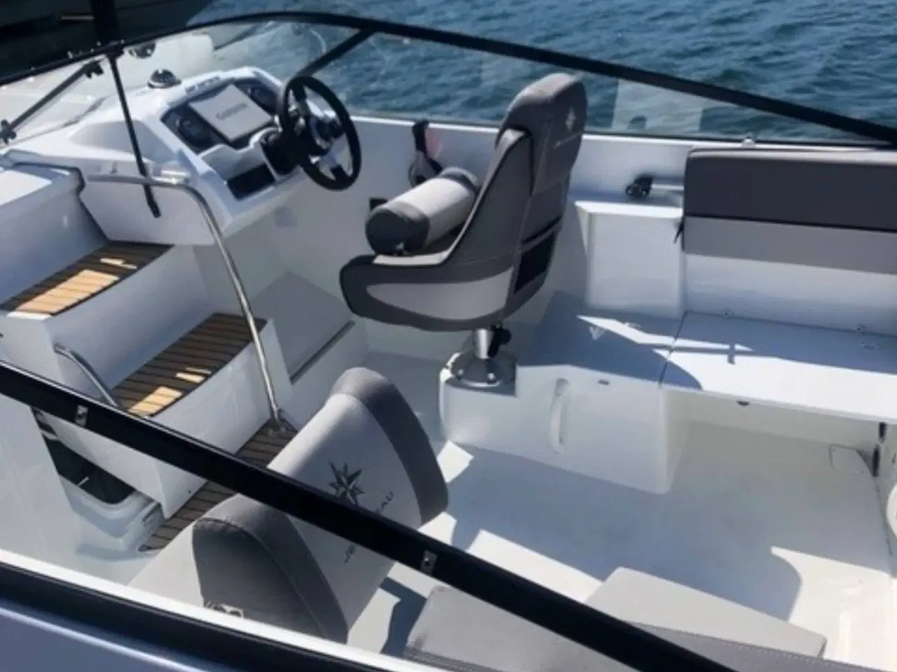 Billede 7 - Jeanneau 6.5 DC - 175 HK Yamaha/Udstyr