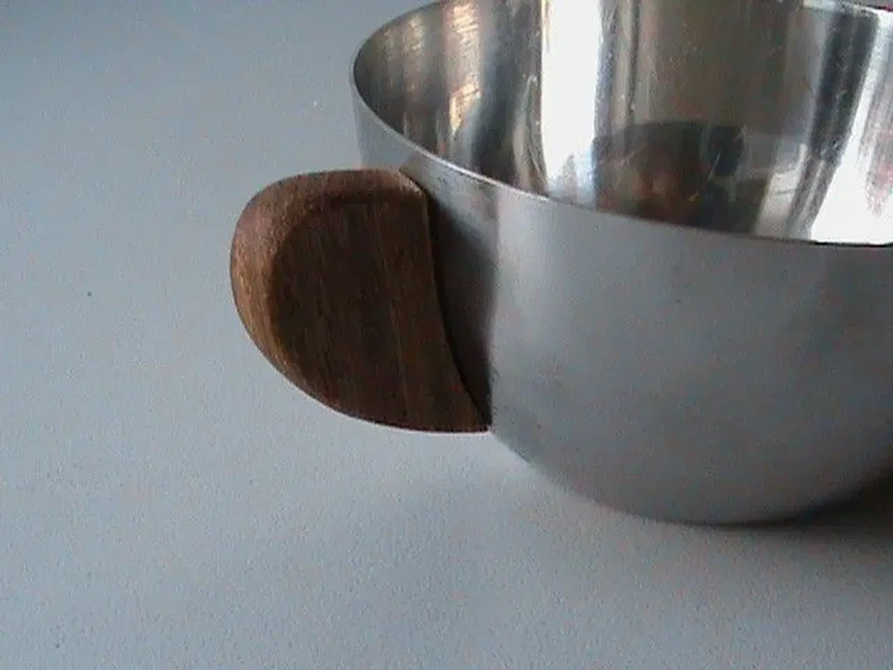 Billede 3 - Retro skål rustfri stål med træhanke