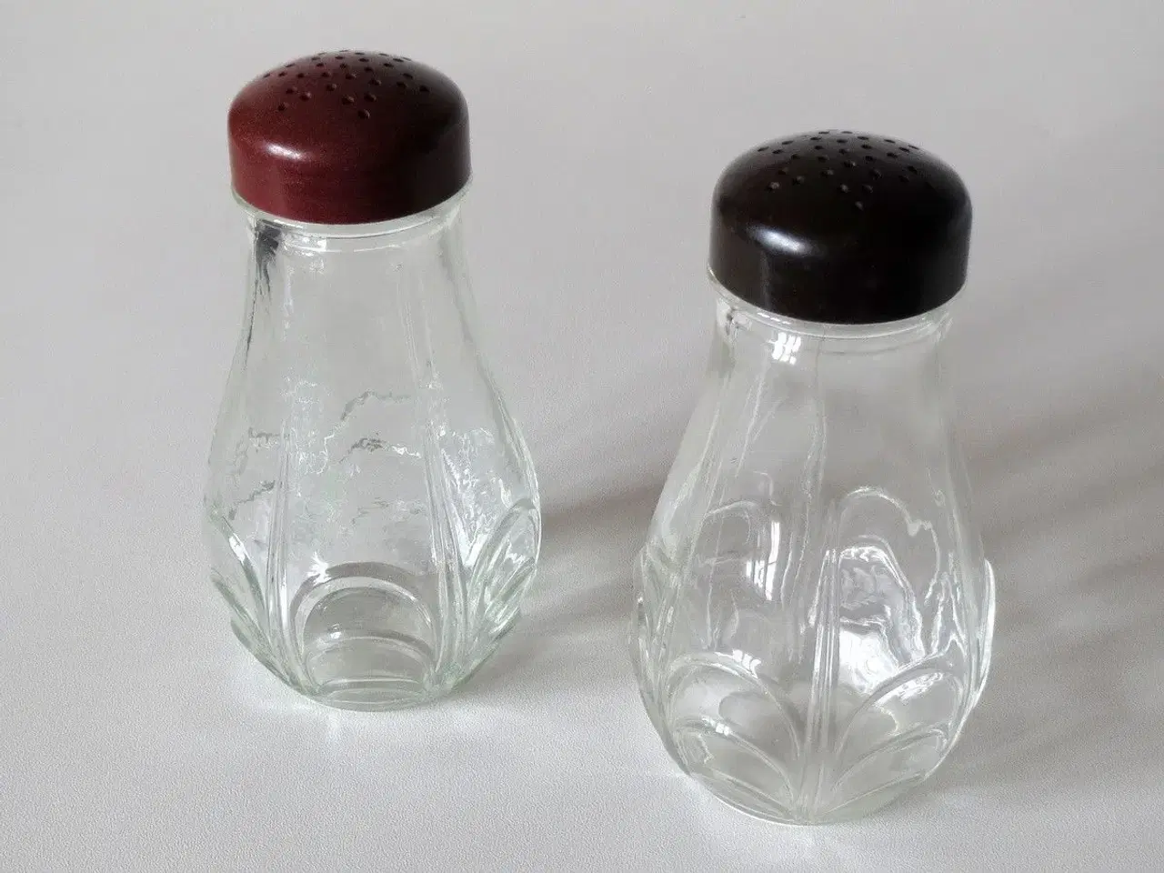 Billede 1 - Strødåser i glas med bakelit låg