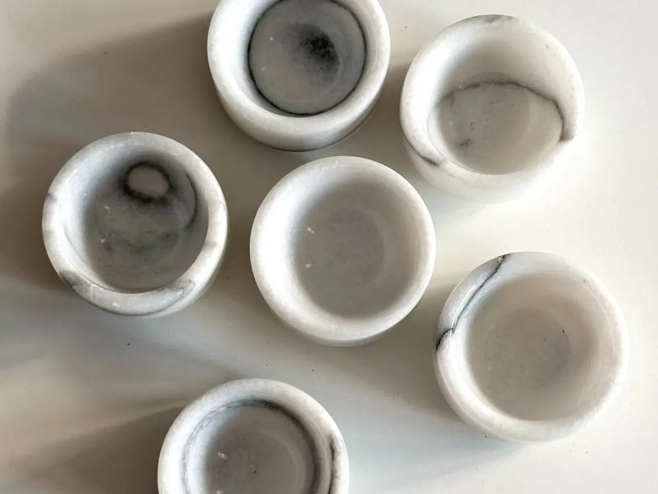 Billede 5 - Marmoræggebægre, flade, 6 stk samlet