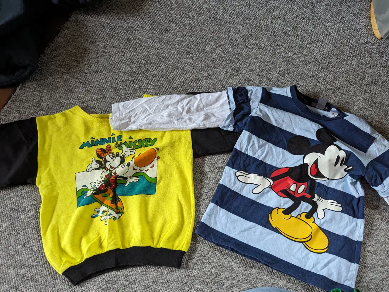 Billede 1 - Mickey Mouse trøjer 116