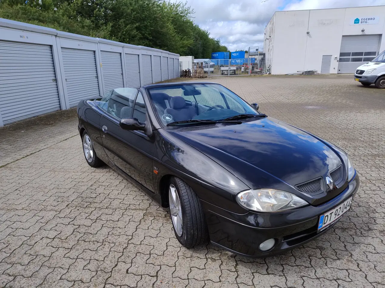 Billede 2 - MEGANE 1,6 16 V CABRIOLET 221.000 nysynet med træk