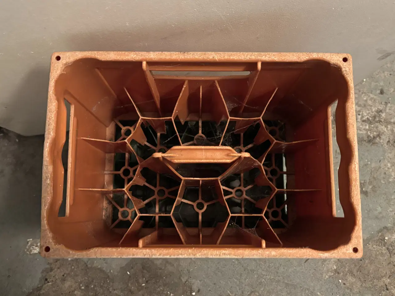 Billede 4 - Plastik kasser til flasker