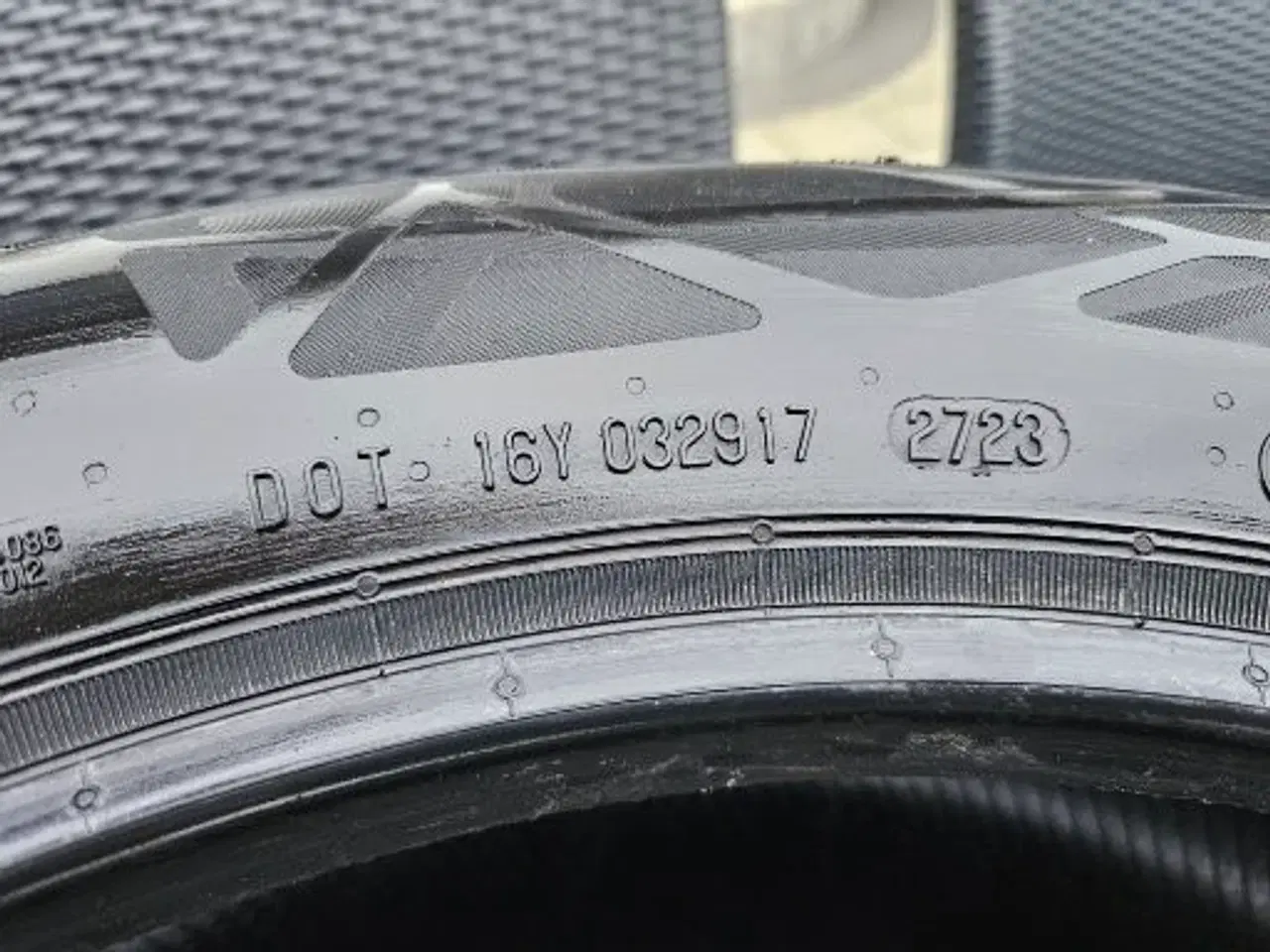 Billede 2 - Sommerdæk  Continental MO 235/55 R18