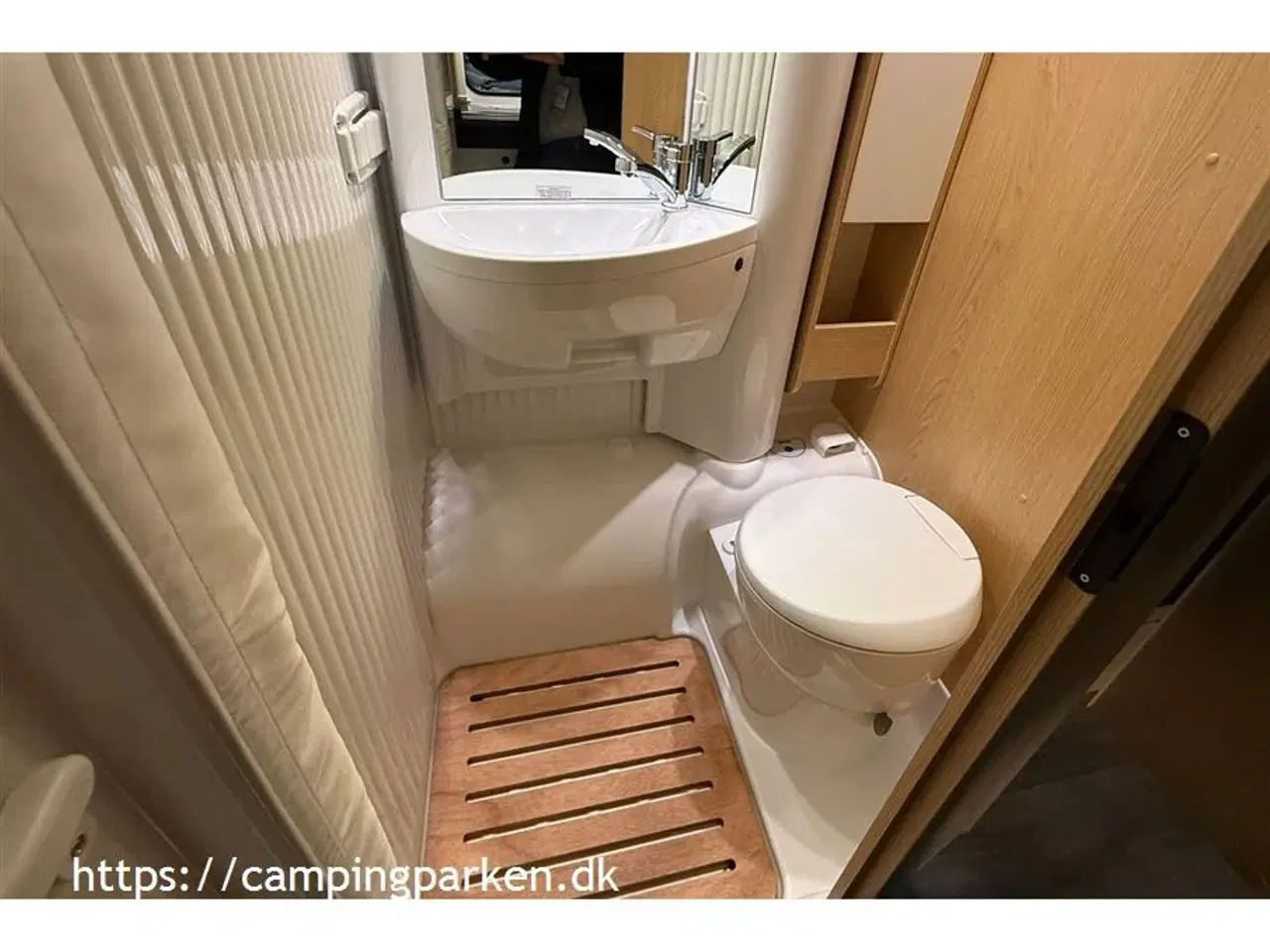 Billede 11 - 2026 - SunLight VAN V67S Ny grundplan i Sunlight VAN-serien, første VAN med 3. soveplads over siddegruppen