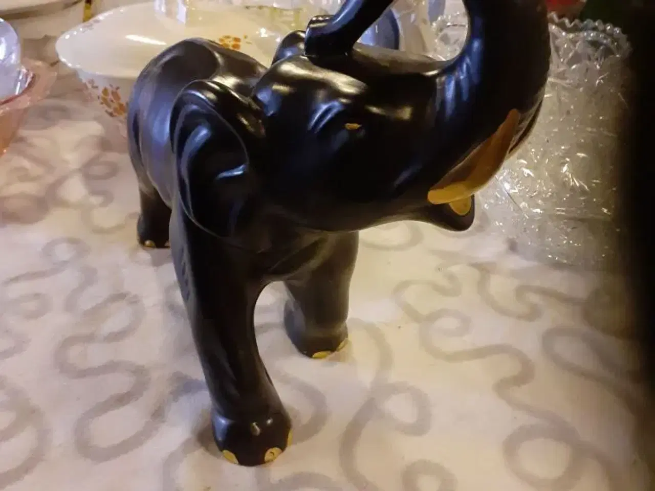 Billede 2 - Porcelænsfigur af elefant