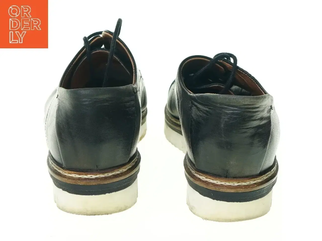 Billede 5 - Sko (str. 39)