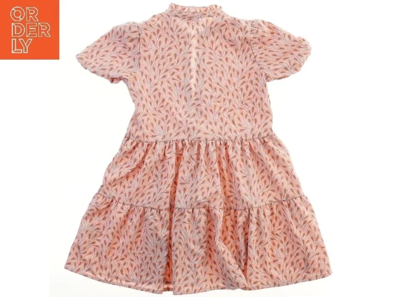 Billede 2 - Blomstret kjole med korte ærmer fra VRS (str. 110)