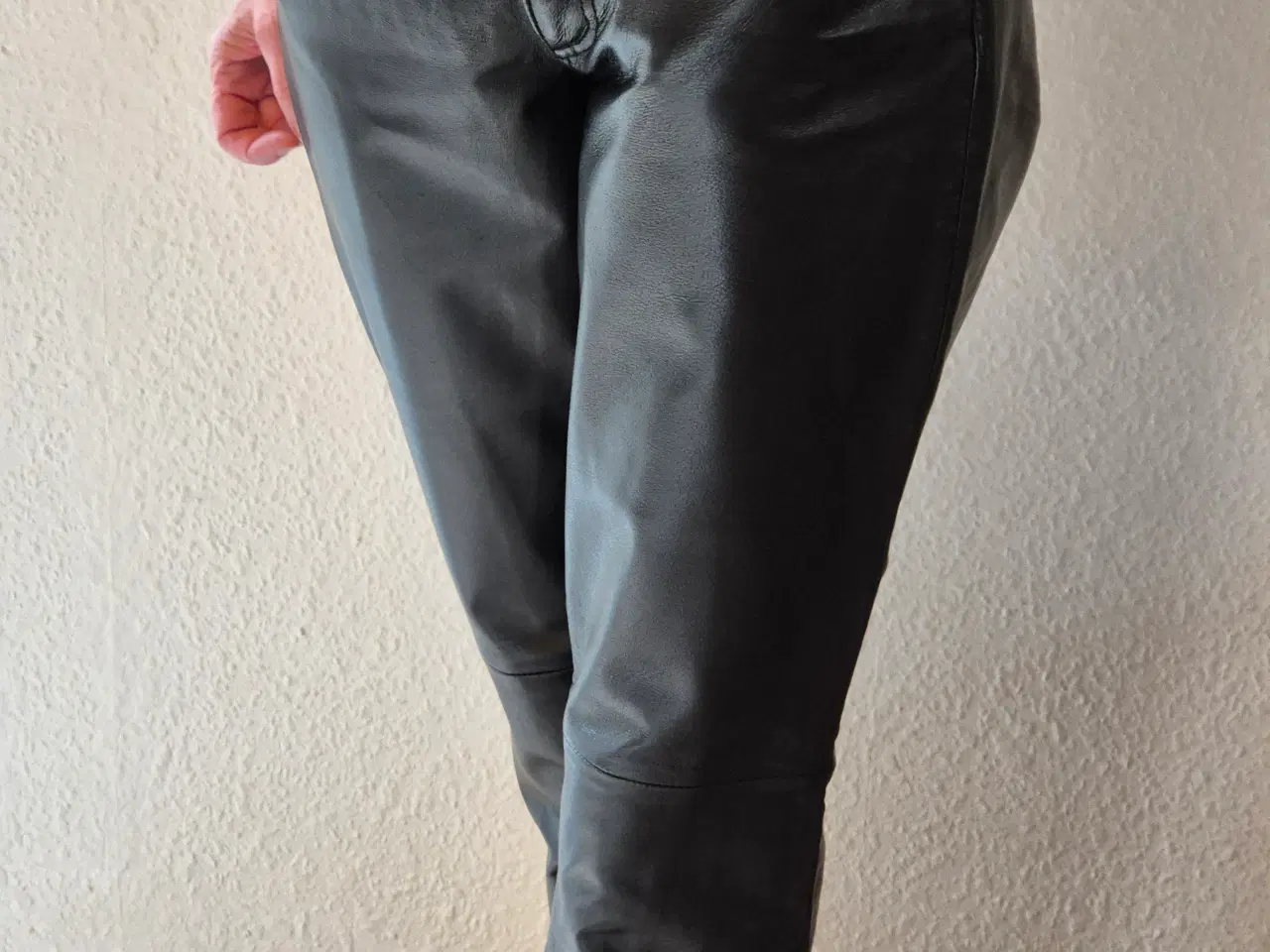 Billede 1 - Læderbukser - "Jeans" model