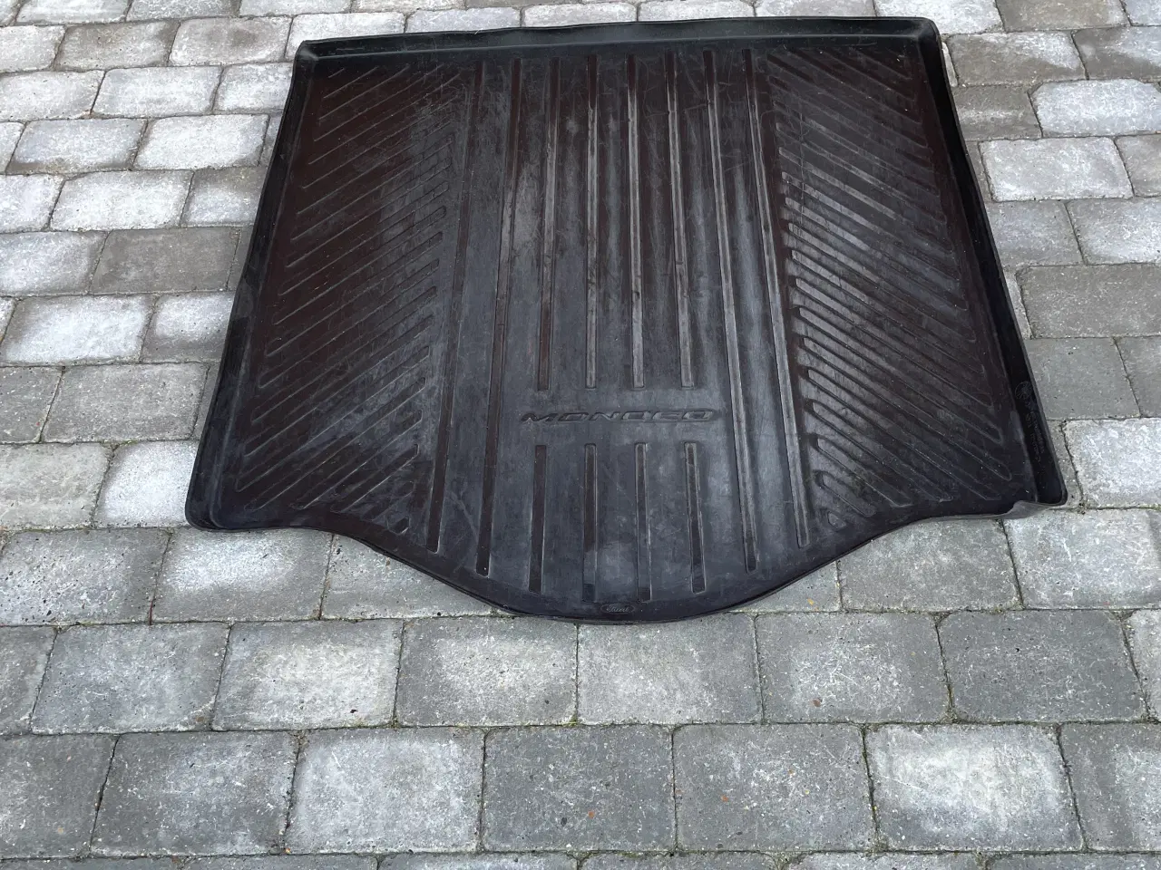 Billede 1 - Bagagerumsbakke til Mondeo stc.