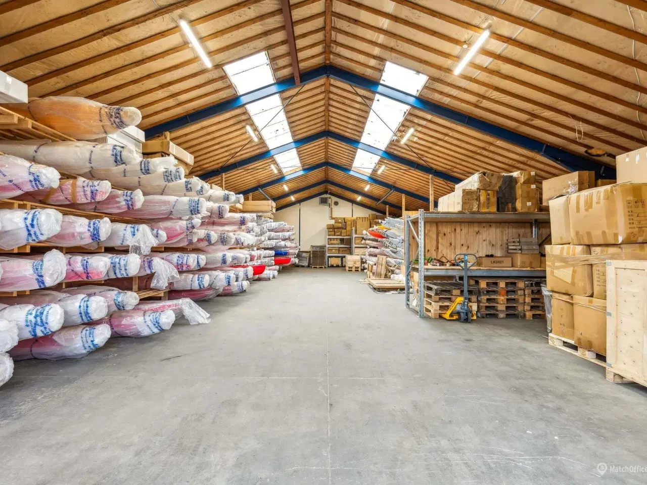 Billede 2 - Solid erhvervsejendom med god beliggenhed