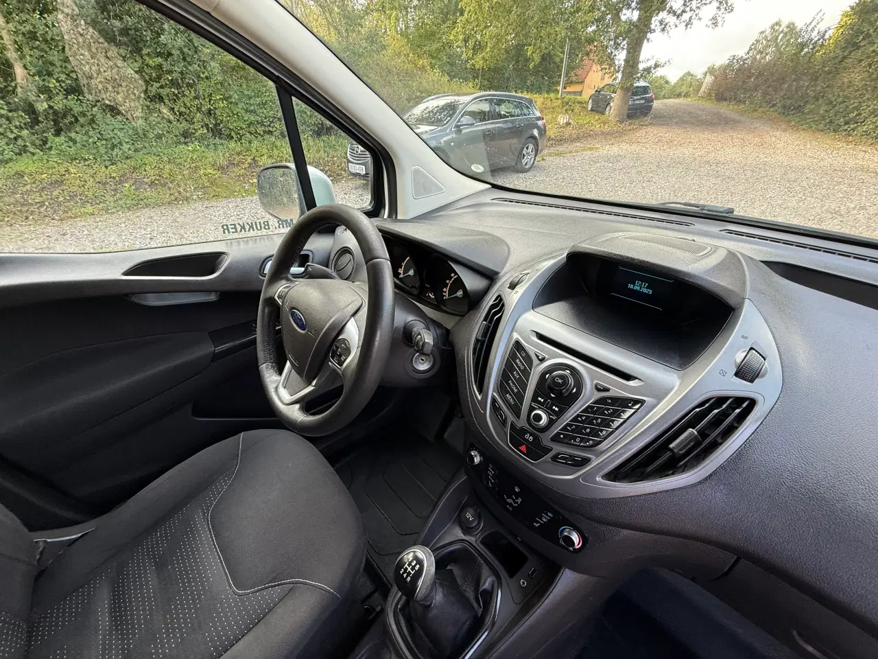 Billede 12 - Ford transit Courier 1.5 tdci fint udstyre 