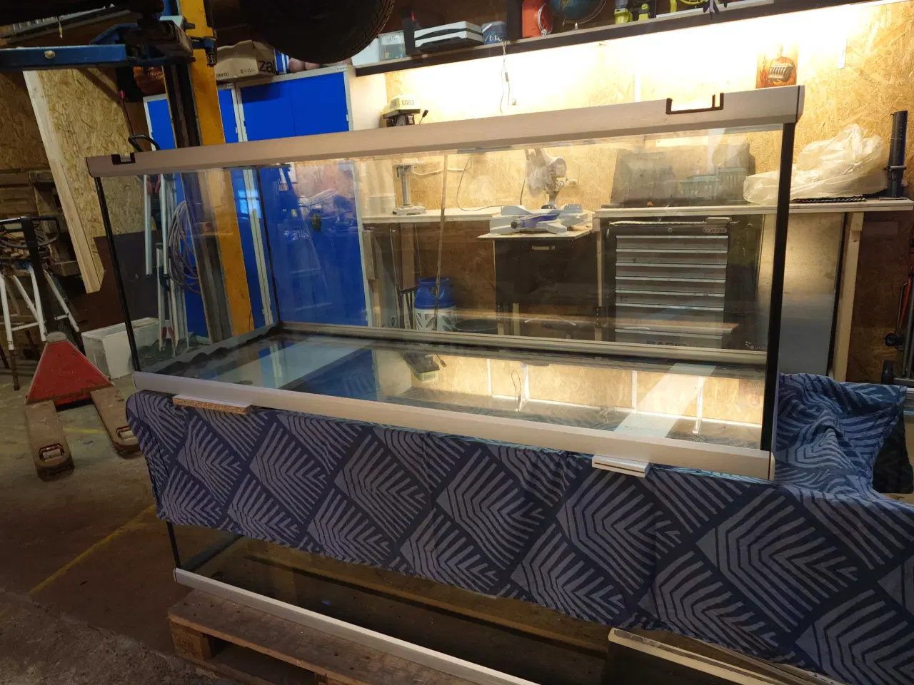 Billede 2 - Akvastabil Move 576 m. sort top