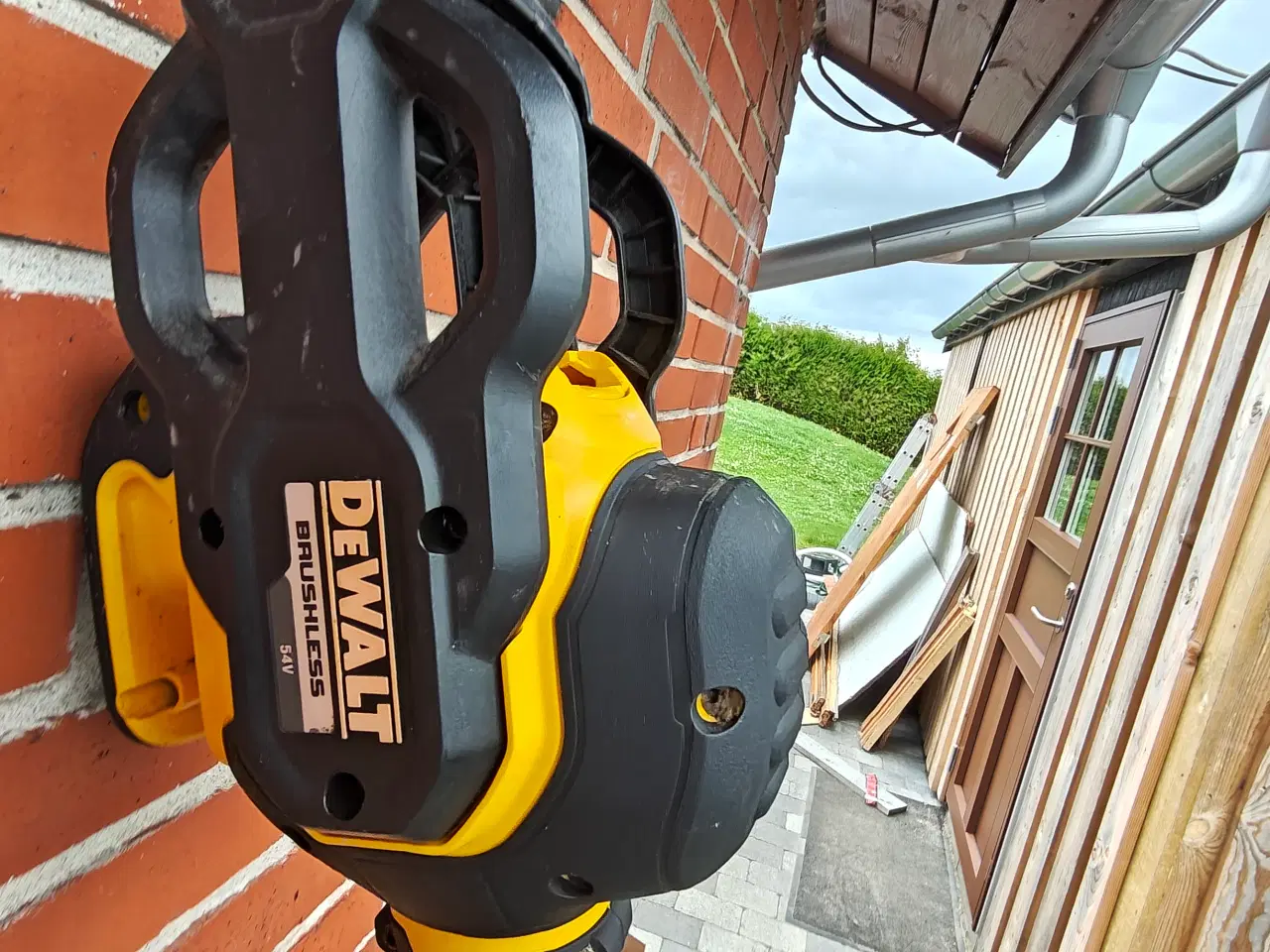 Billede 5 - Dewalt græstrimmerDCM5713N XR 54V SOLO