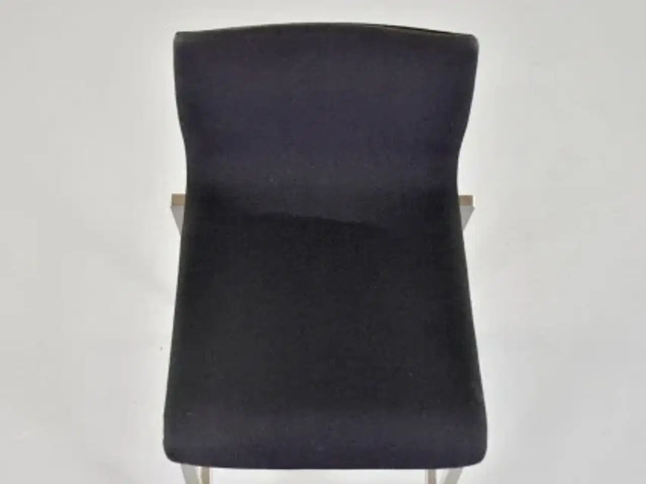 Billede 5 - Barstol fra zeta furniture med sort polster, på stel i stål
