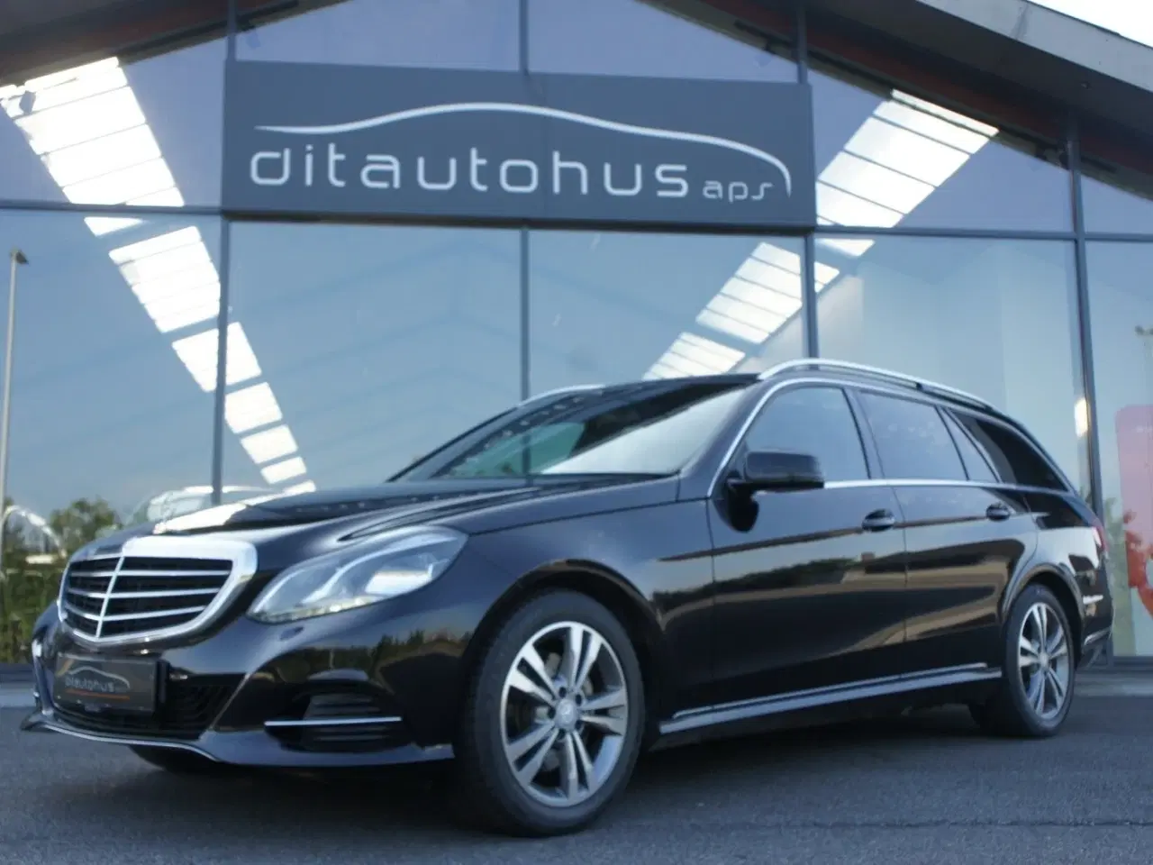 Billede 2 - Mercedes E300 2,2 BlueTEC Hybrid Avantgarde stc. aut.