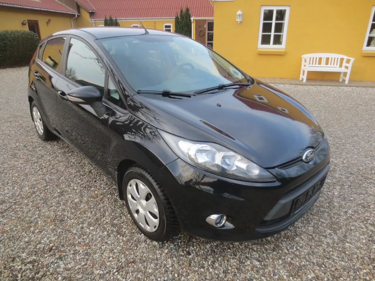 Billede 3 - Ford Fiesta 1.25 82 Hk År 2011. Nysynet.