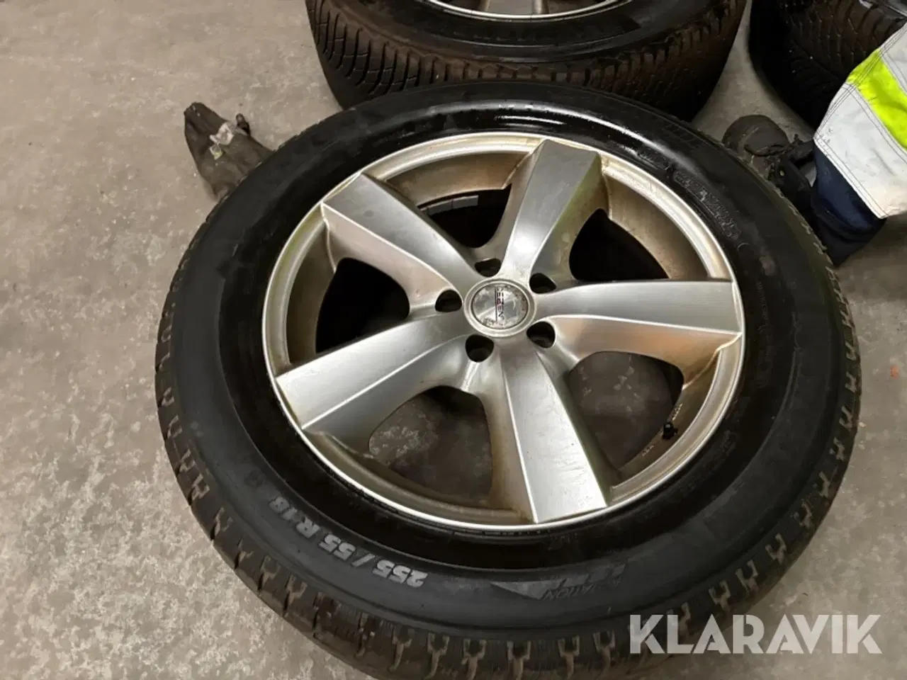 Billede 10 - Fælge med dæk Dezent 255/55R18 4 styk