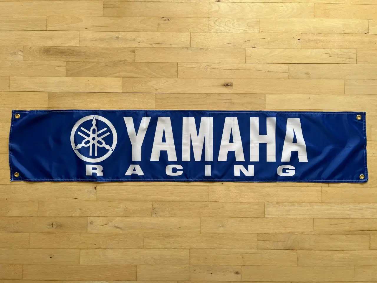 Billede 3 - Flag med Yamaha og Yamaha Racing